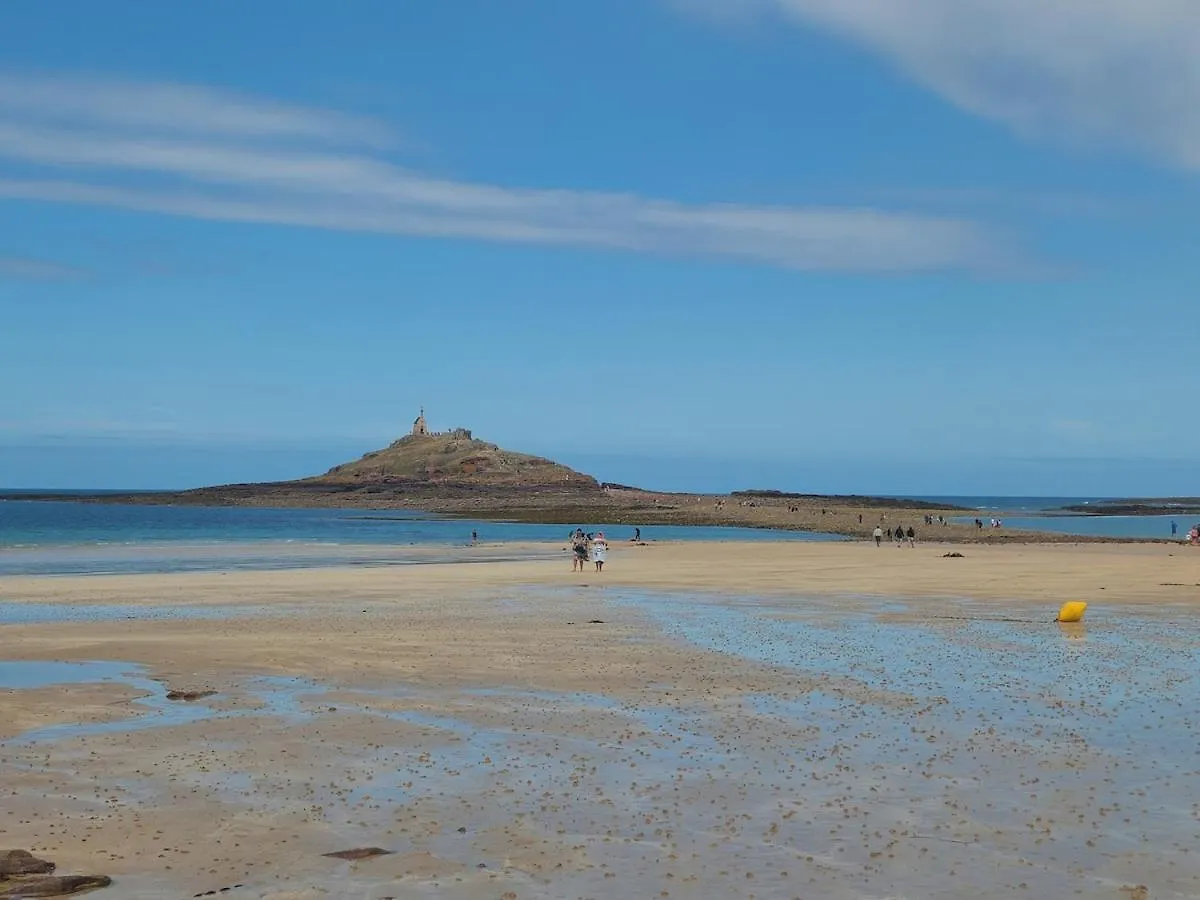 別荘 Maison De Campagne A 12 Min De La Premiere Plage Pluduno フランス